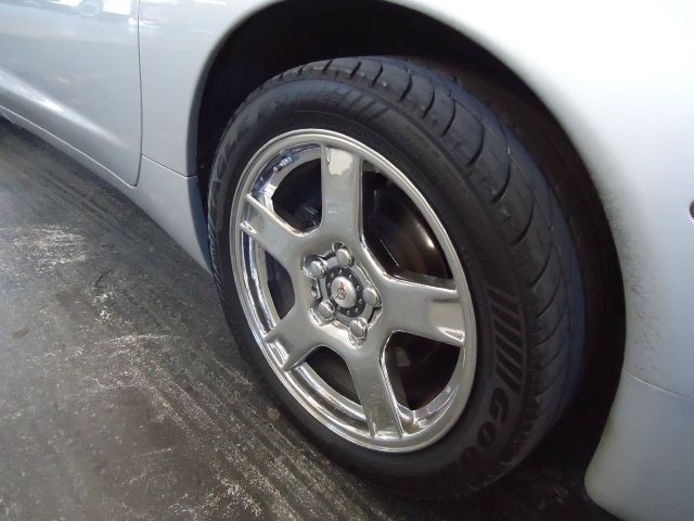 Chevrolet Corvette 1999 photo 1