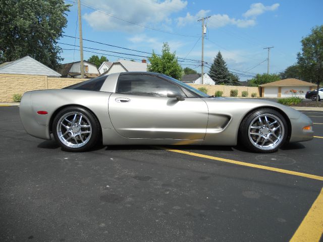 Chevrolet Corvette 1999 photo 2