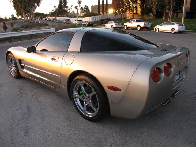 Chevrolet Corvette 1999 photo 3