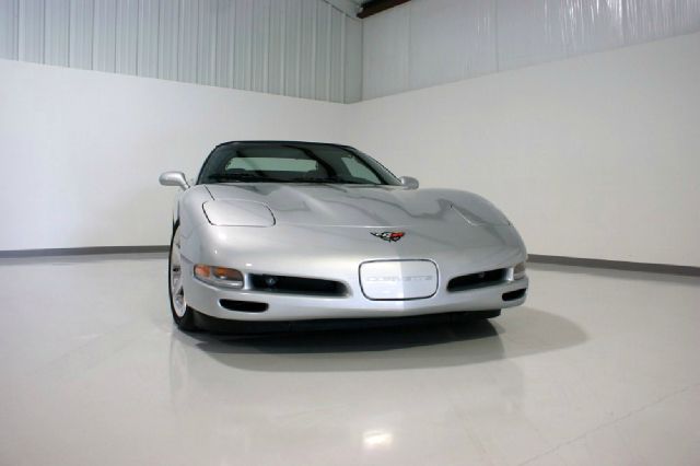 Chevrolet Corvette 1999 photo 1