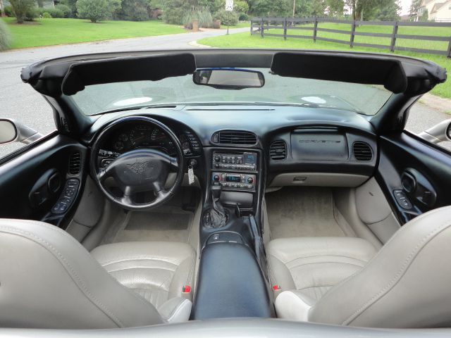 Chevrolet Corvette 2000 photo 1