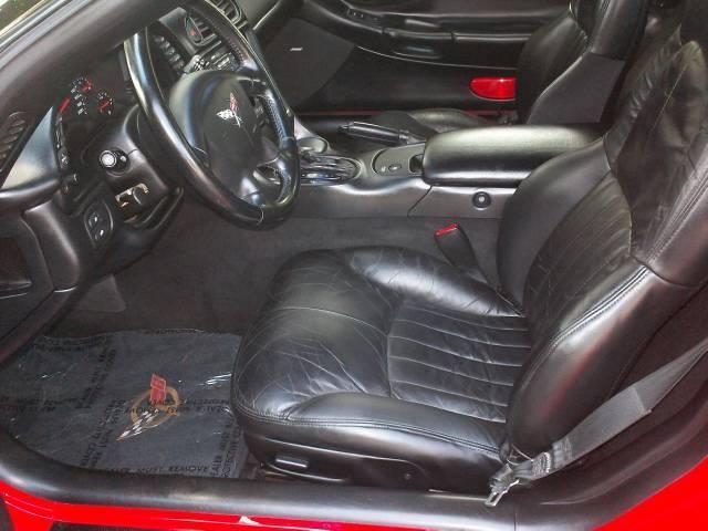 Chevrolet Corvette 2000 photo 3