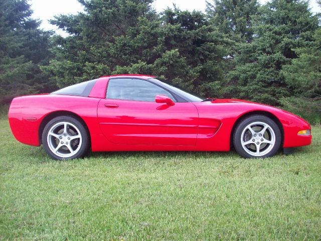 Chevrolet Corvette 2000 photo 14