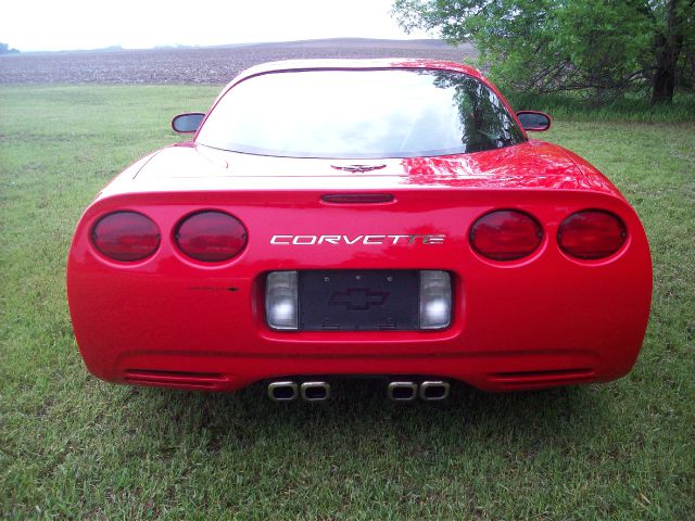 Chevrolet Corvette 2000 photo 16