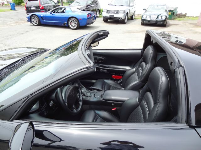 Chevrolet Corvette 2000 photo 14