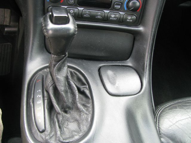 Chevrolet Corvette 2000 photo 7