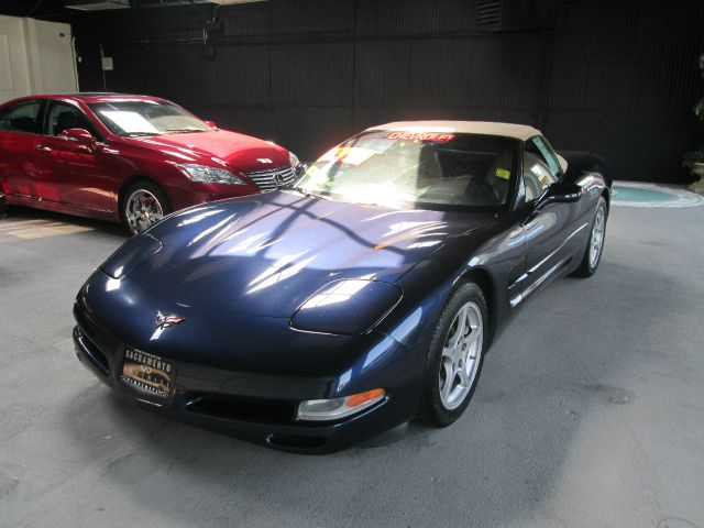 Chevrolet Corvette 2000 photo 1