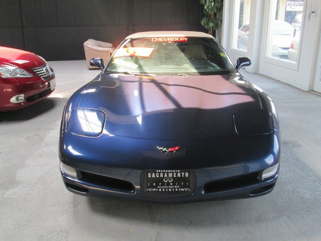 Chevrolet Corvette 2000 photo 3