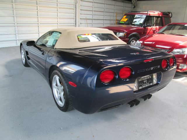 Chevrolet Corvette 2000 photo 4
