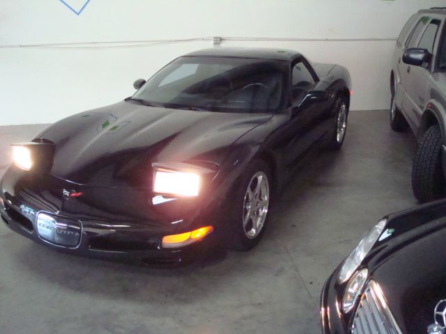 Chevrolet Corvette 2000 photo 2