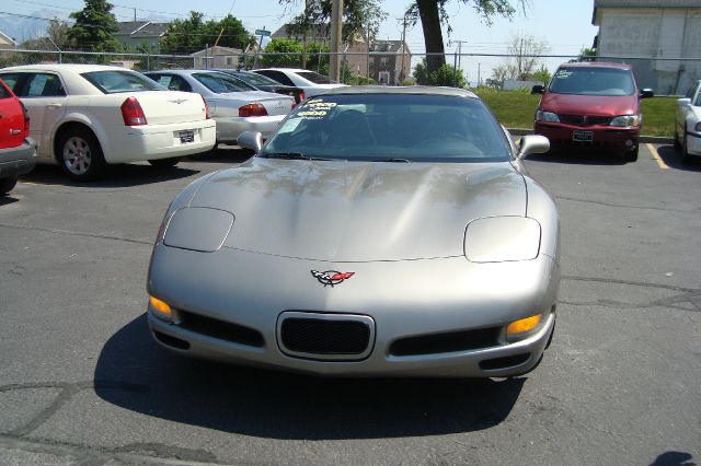 Chevrolet Corvette 2000 photo 4