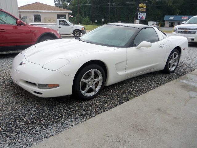 Chevrolet Corvette 2001 photo 2