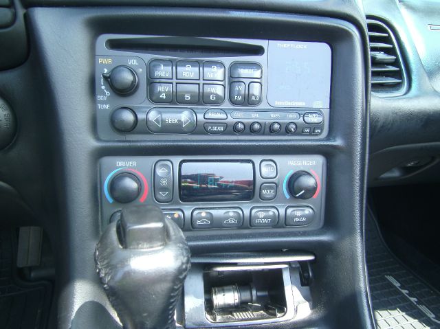 Chevrolet Corvette 2001 photo 13