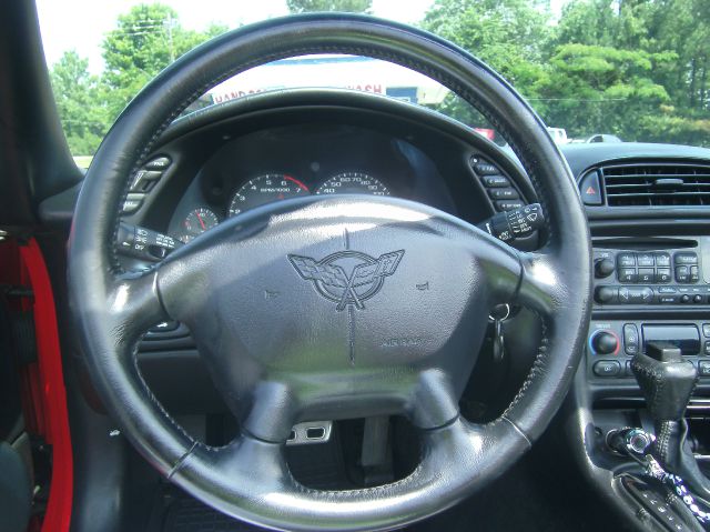 Chevrolet Corvette 2001 photo 14