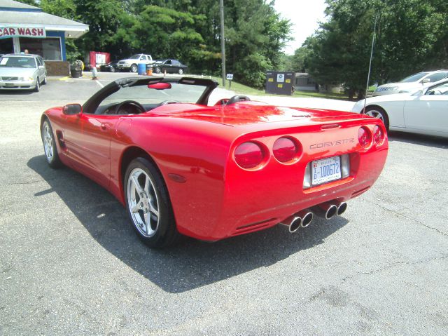 Chevrolet Corvette 2001 photo 3