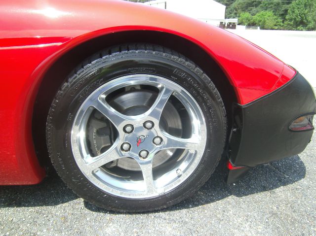 Chevrolet Corvette 2001 photo 6