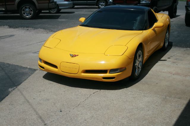 Chevrolet Corvette 2001 photo 3