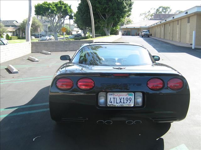 Chevrolet Corvette 2001 photo 3