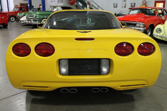 Chevrolet Corvette 2001 photo 1
