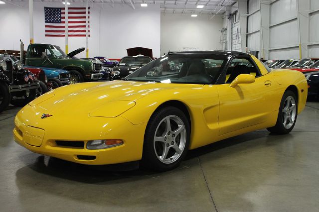 Chevrolet Corvette 2001 photo 2