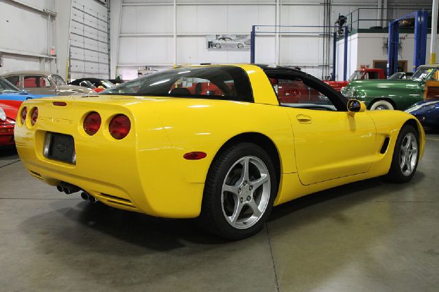 Chevrolet Corvette 2001 photo 3