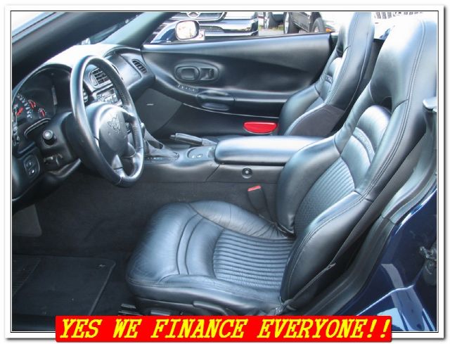 Chevrolet Corvette 2001 photo 17