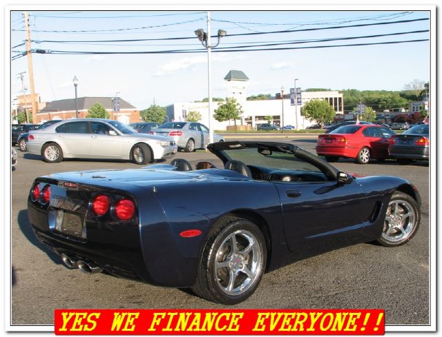 Chevrolet Corvette 2001 photo 2