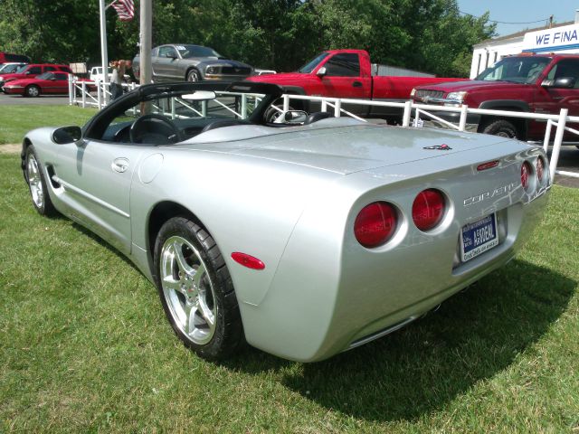 Chevrolet Corvette 2001 photo 3