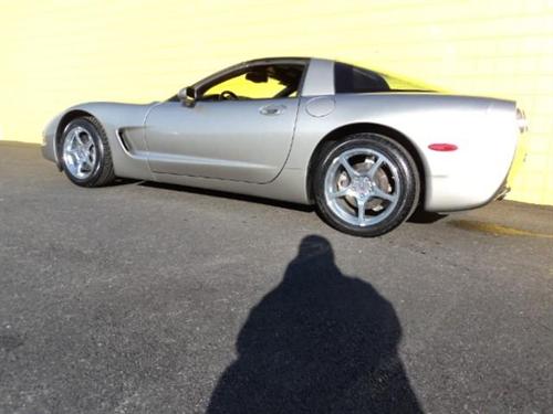 Chevrolet Corvette 2001 photo 2