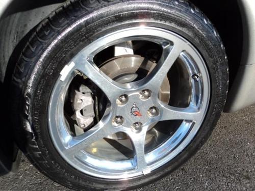 Chevrolet Corvette 2001 photo 3