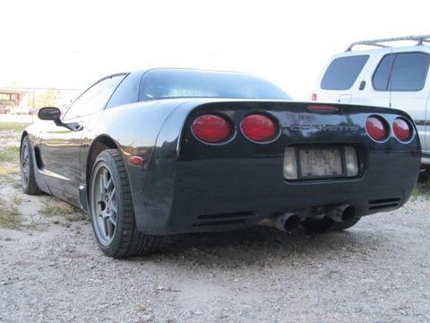 Chevrolet Corvette 2001 photo 2