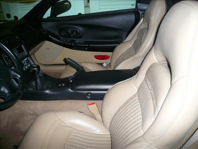 Chevrolet Corvette 2001 photo 2