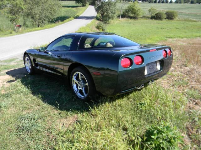 Chevrolet Corvette 2001 photo 2