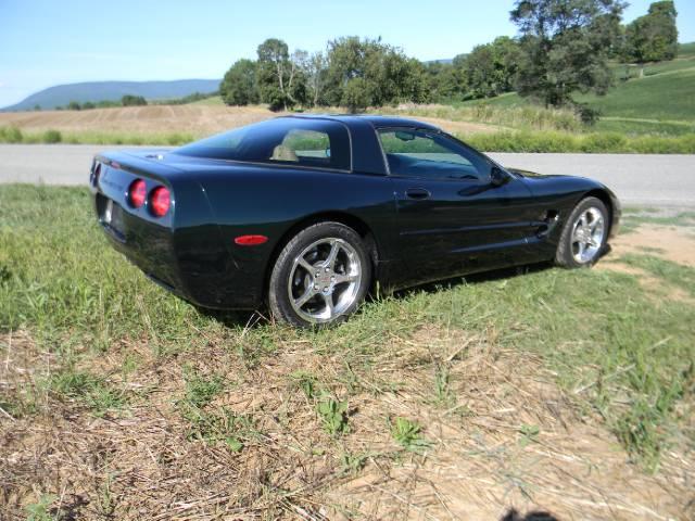 Chevrolet Corvette 2001 photo 4