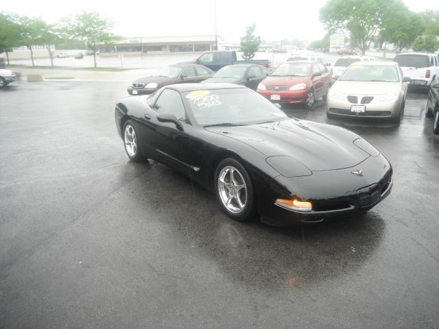 Chevrolet Corvette 2002 photo 3