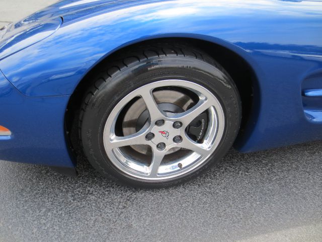 Chevrolet Corvette 2002 photo 2