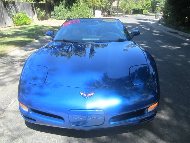 Chevrolet Corvette 2002 photo 3