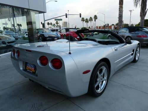 Chevrolet Corvette 2002 photo 2