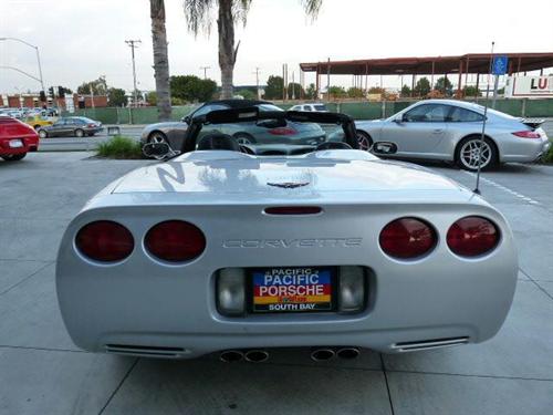 Chevrolet Corvette 2002 photo 3