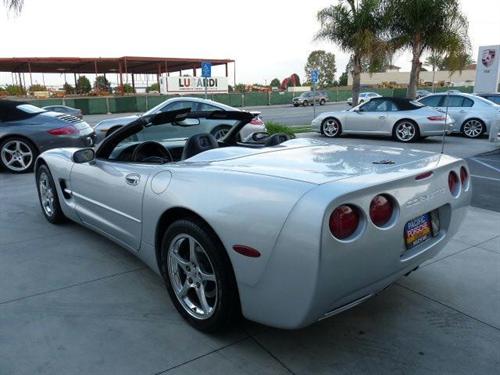 Chevrolet Corvette 2002 photo 4