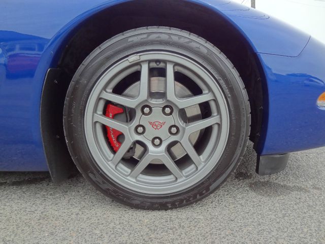 Chevrolet Corvette 2002 photo 12