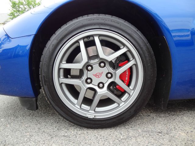 Chevrolet Corvette 2002 photo 14