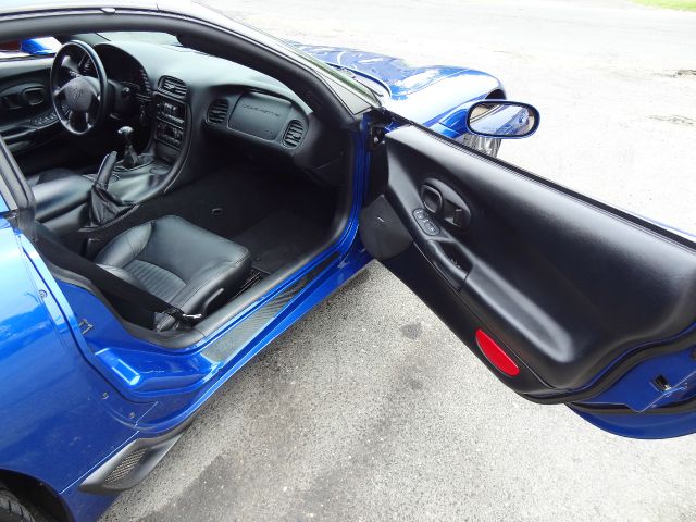 Chevrolet Corvette 2002 photo 15