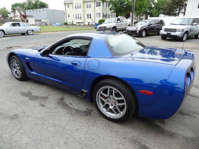 Chevrolet Corvette 2002 photo 18