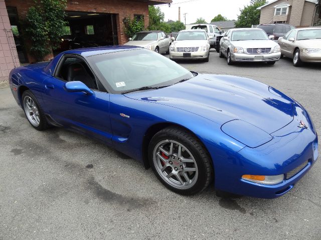 Chevrolet Corvette 2002 photo 4