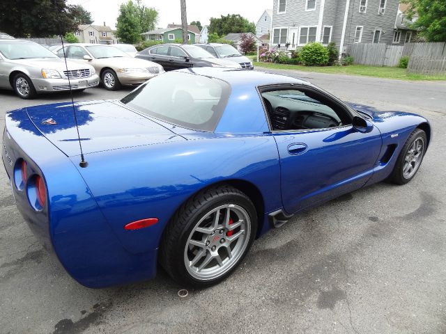 Chevrolet Corvette 2002 photo 9
