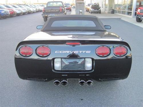 Chevrolet Corvette 2002 photo 3