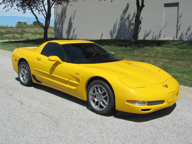 Chevrolet Corvette 2002 photo 3