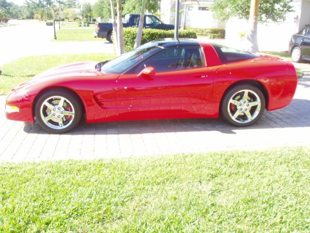 Chevrolet Corvette 2002 photo 3