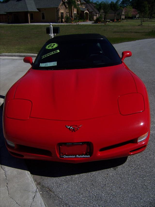 Chevrolet Corvette 2002 photo 2